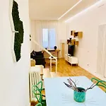 Nima Oberdan House *