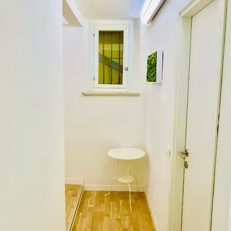 Nima Oberdan House Апартаменты *